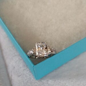 Elegant Cubic Zirconia  Ring
